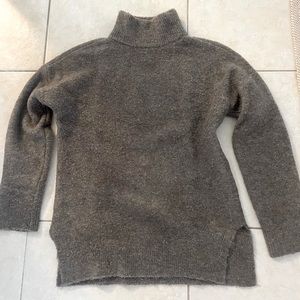 Abercrombie Sweater XS